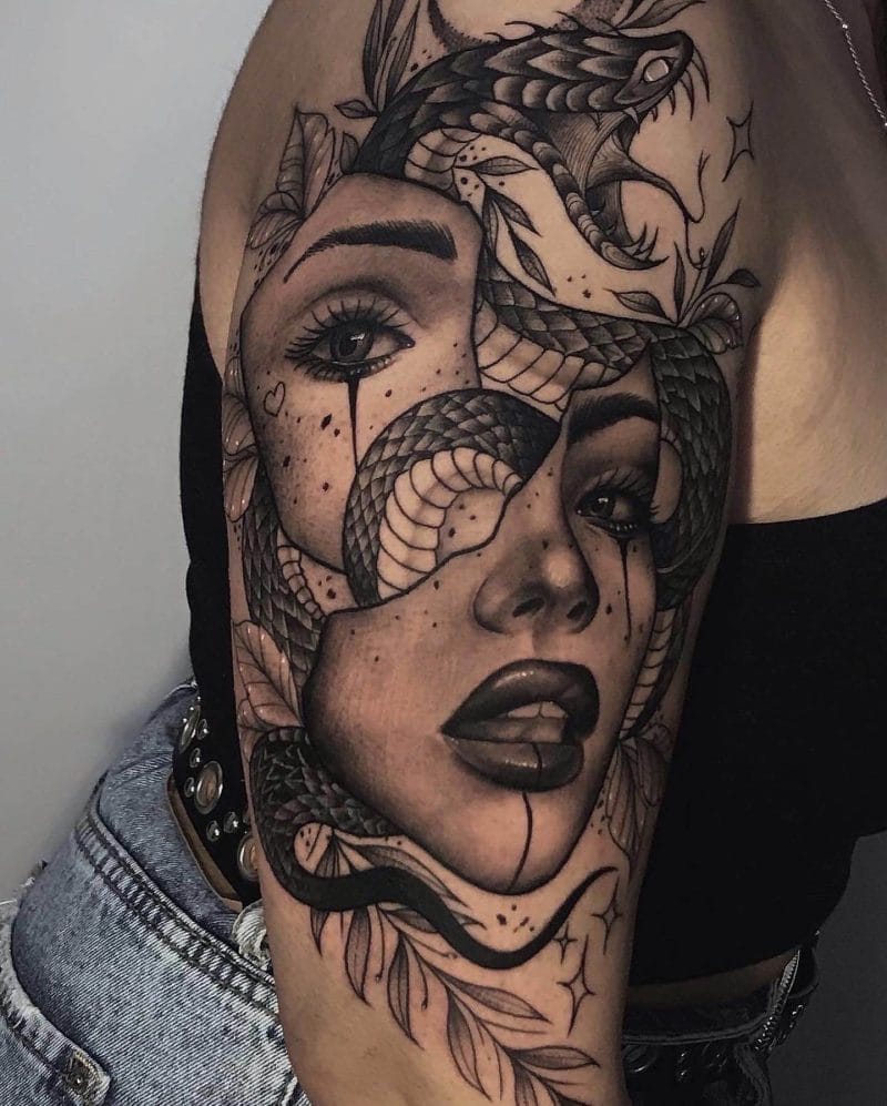 Сюрреализм татуировкасы Рене Кристобал тарабынан Iron Palm Tattoos конок сүрөтчүсү. Рене Консепсиондогу, Чилидеги Vision Tattoo Studio студиясынын конок сүрөтчүсү. Рене 11-жылдын 18-сентябрынан 2023-сентябрына чейин Iron Palm дүкөнүндө орун ээлөө үчүн жеткиликтүү. Көпчүлүк түнү түнкү саат 2ге чейин ачыкпыз. 404-973-7828 номуруна чалыңыз же бекер консультация алуу үчүн токтоңуз.