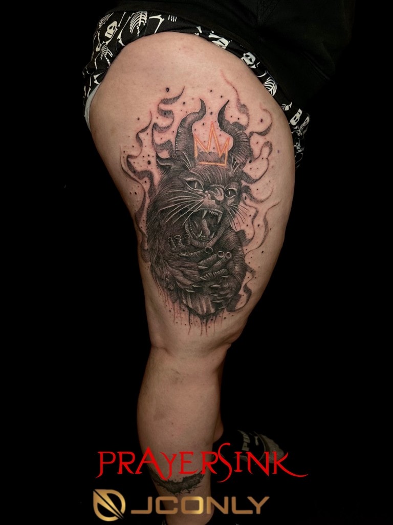 Demon Cat Animal Tattoo Ni Timmy, usa ka guest tattoo artist sa Iron Palm Tattoos sa Atlanta. Makaiikag kaayo ang istorya sa demonyo nga iring. Ang 'Demon Cat' usa ka haunted nga istorya bahin sa usa ka iring nga misteryosong nagpakita ug nawala sa palibot sa White House sa Washington DC Si Timmy usa ka bisita nga tattoo artist gikan sa Ink & Iron Tattoo Studio sa LA. Anaa siya alang sa pag-book sa Septyembre 23-27. Tawga ang 404-973-7828 o hunong alang sa libre nga konsultasyon. Giabiabi ang mga Walk In.