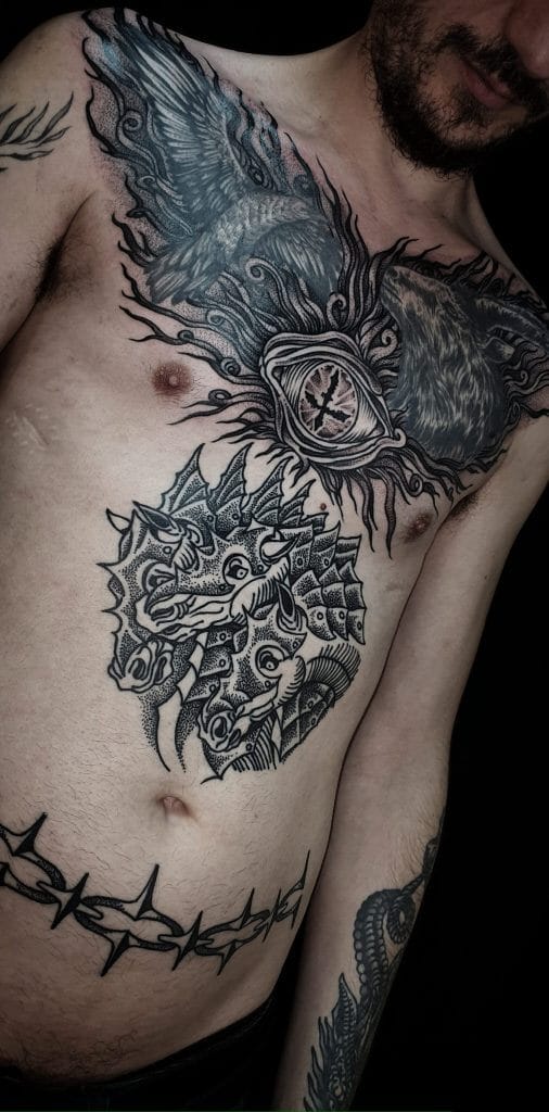 Iron Palm Tattoos හි 𝔍𝔢𝔰𝔰𝔦𝔠𝔞 𝔗𝔢𝔫𝔢𝔪𝔟𝔞𝔲𝔪 විසින් කළු වැඩ පපුව සහ බඩ පච්චය