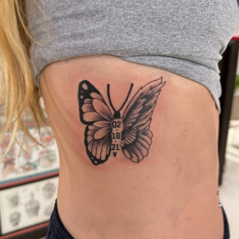 जाह्नोभाद्वारा बनाइएको फाइन लाइन बटरफ्लाइ मेमोरियल ट्याटू, यो मिति उनकी हजुरआमाको निधनको सम्झना हो। जाह्नोभा अमेरिकी परम्परागतमा विशेषज्ञता हासिल गर्ने आइरन पाम ट्याटूमा बहु-शैली महिला ट्याटू कलाकार हुन्। अपोइन्टमेन्टको लागि जाह्नोभालाई सम्पर्क गर्नुहोस् वा नि:शुल्क परामर्शको लागि आउनुहोस्। वाक इन स्वागत छ।