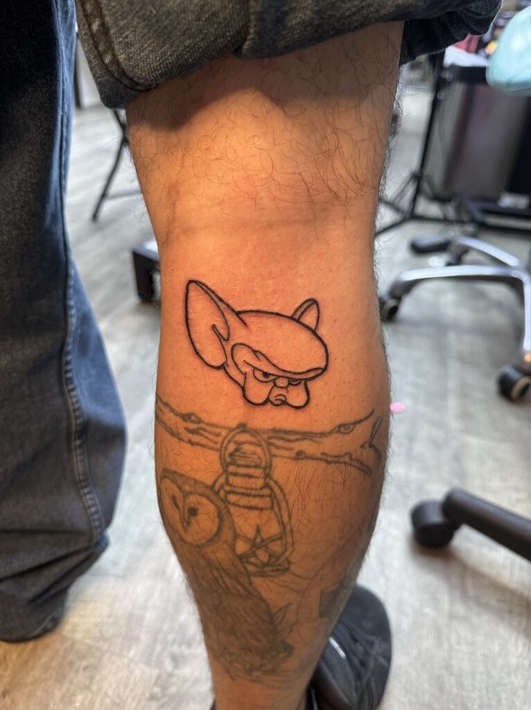 Ngayong taon, mayroon kaming tatlong Friday The 13th customer appreciation at ang una ay sa Valentine's Day Weekend! Gumawa si Binky ng mabilisang tattoo na "Pinky & The Brain" sa halagang $14 lamang mula sa kanyang flash tattoo design sheet. Tumawag o mag-text sa 404-073-7828 o bumisita para sa libreng konsultasyon.